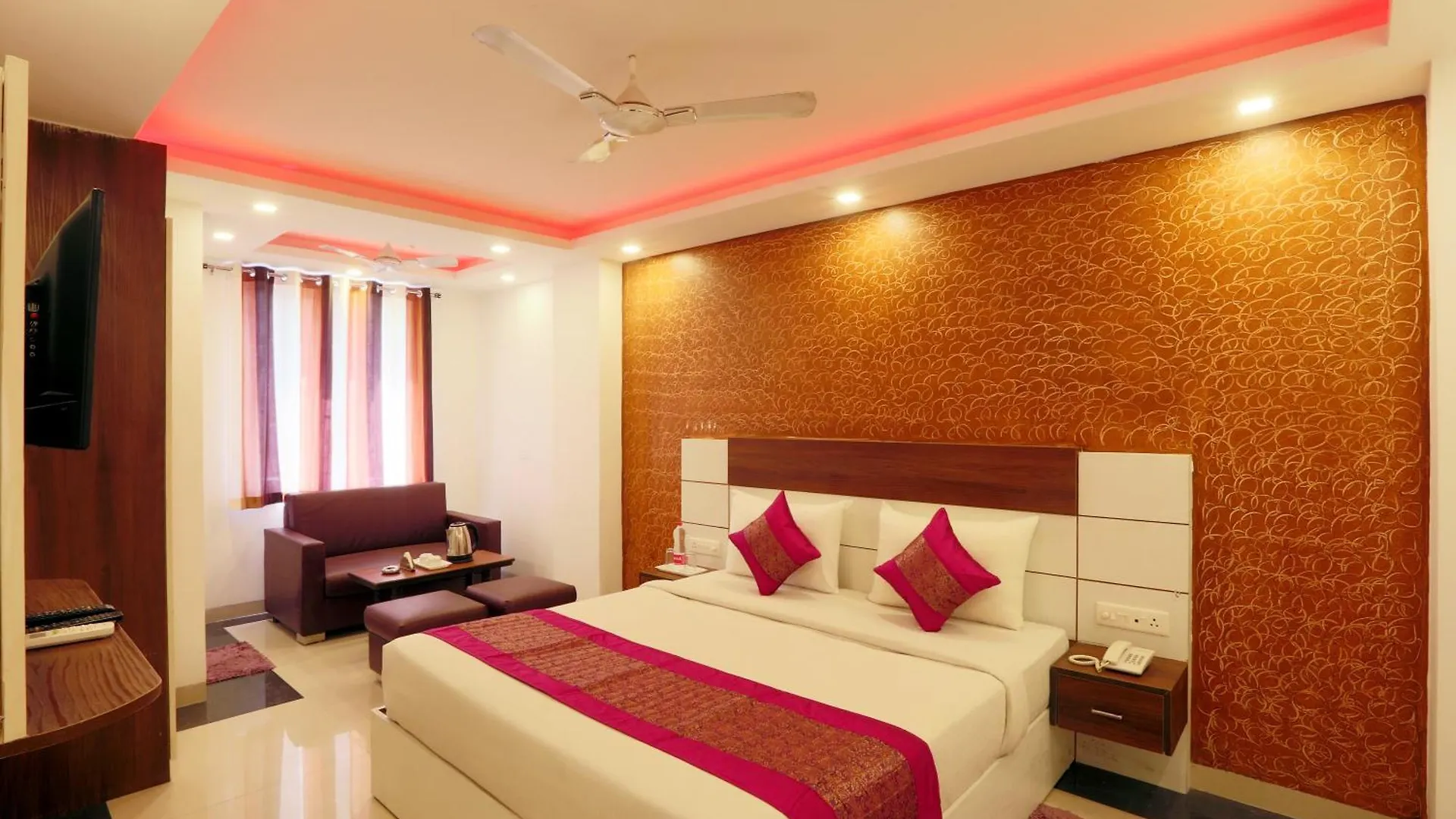 Hotel Skywood At Airport New Delhi