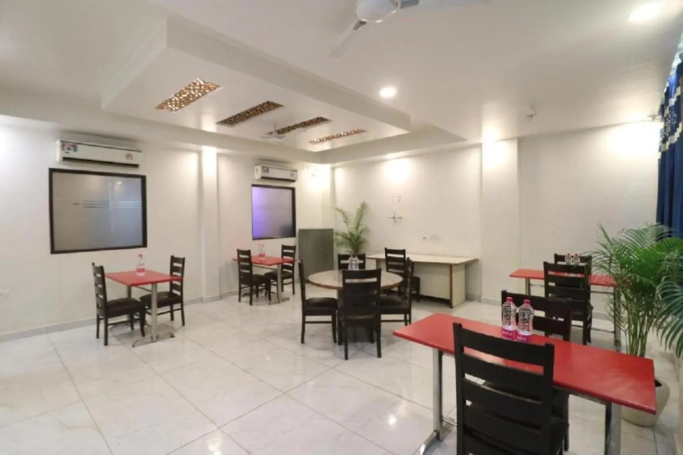 Hotel Skywood At Airport New Delhi